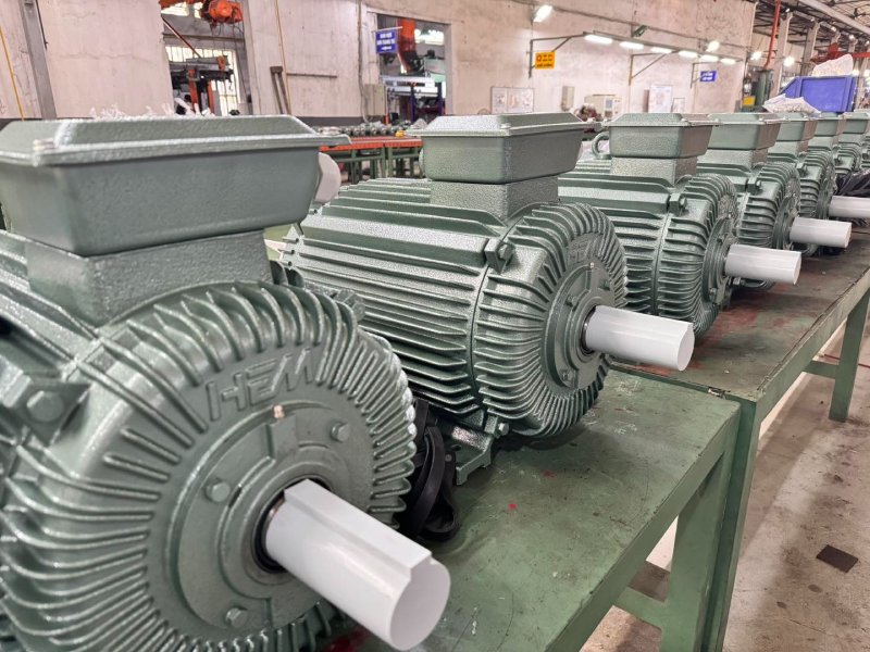 Động cơ điện là gì?